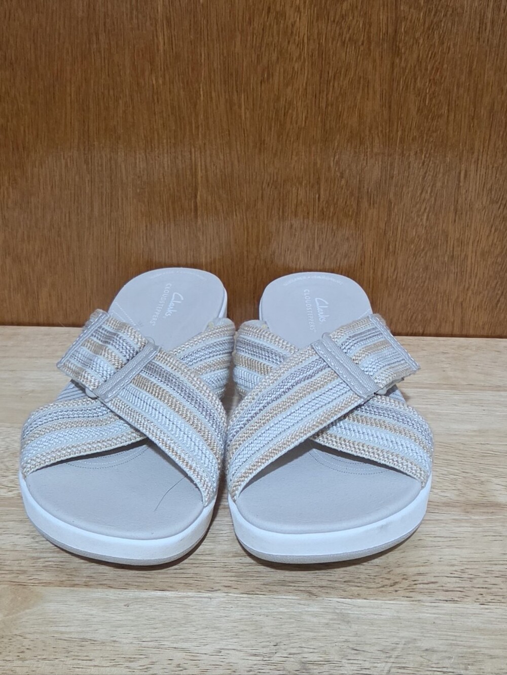 Clarks Cloudsteppers Womens 8M Cross Strap Slide Wedge Sandal Beige - Picture 2 of 14